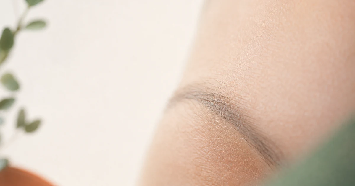 Cover: Removing Cosmetic Tattoos: Microblading, Lip Blush and Eyebrows β Tattoo Removal Guide